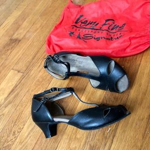 Very Fine suede-bottom dance shoes